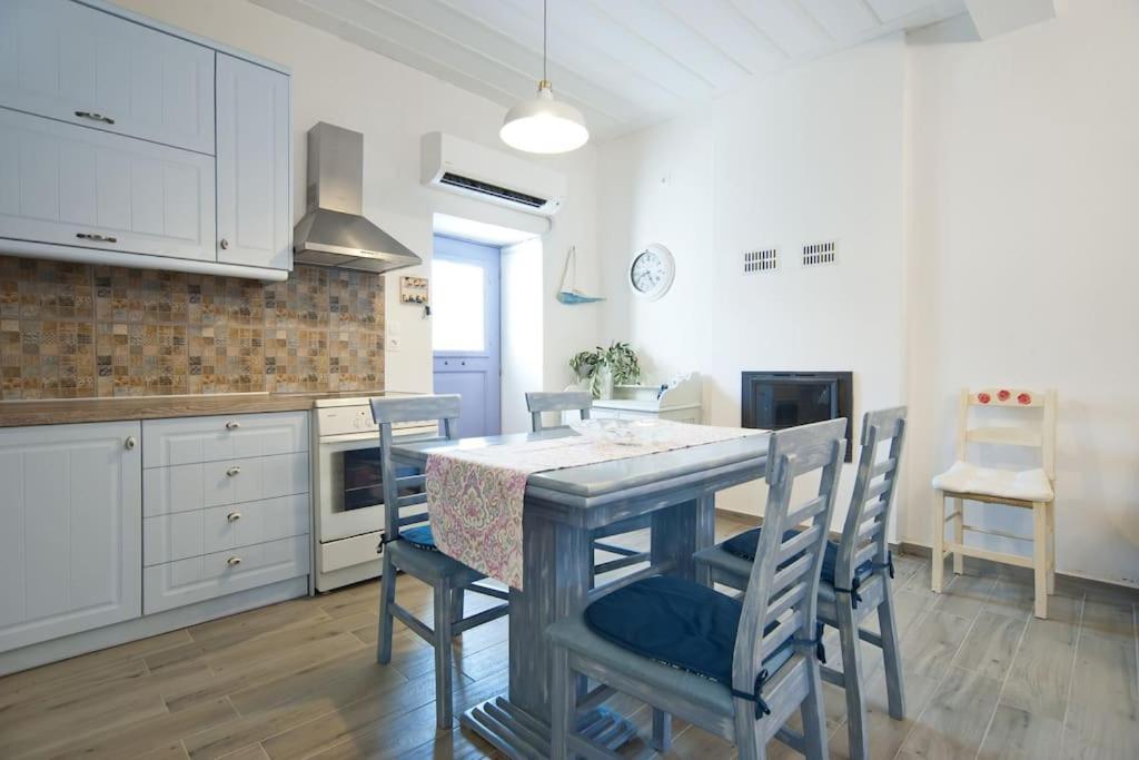 Locrihouse-Stylish Comfortable Home In Γαλαξίδι Εξωτερικό φωτογραφία
